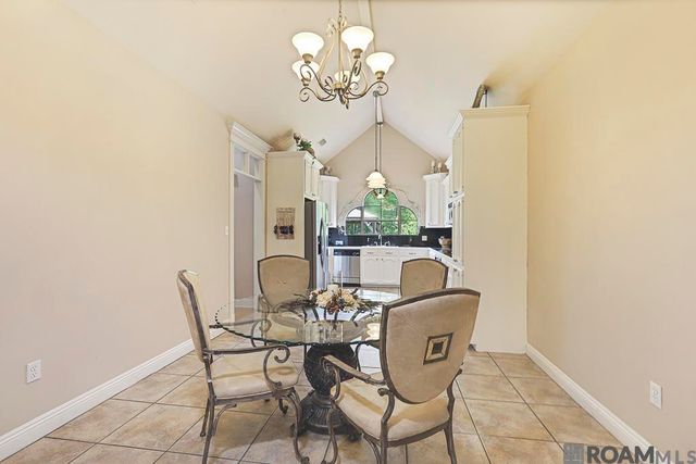 14161 Twelve Oaks Dr, Walker, LA 70785