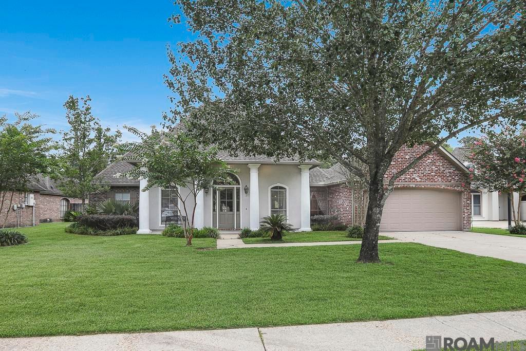 14161 Twelve Oaks Dr, Walker, LA 70785