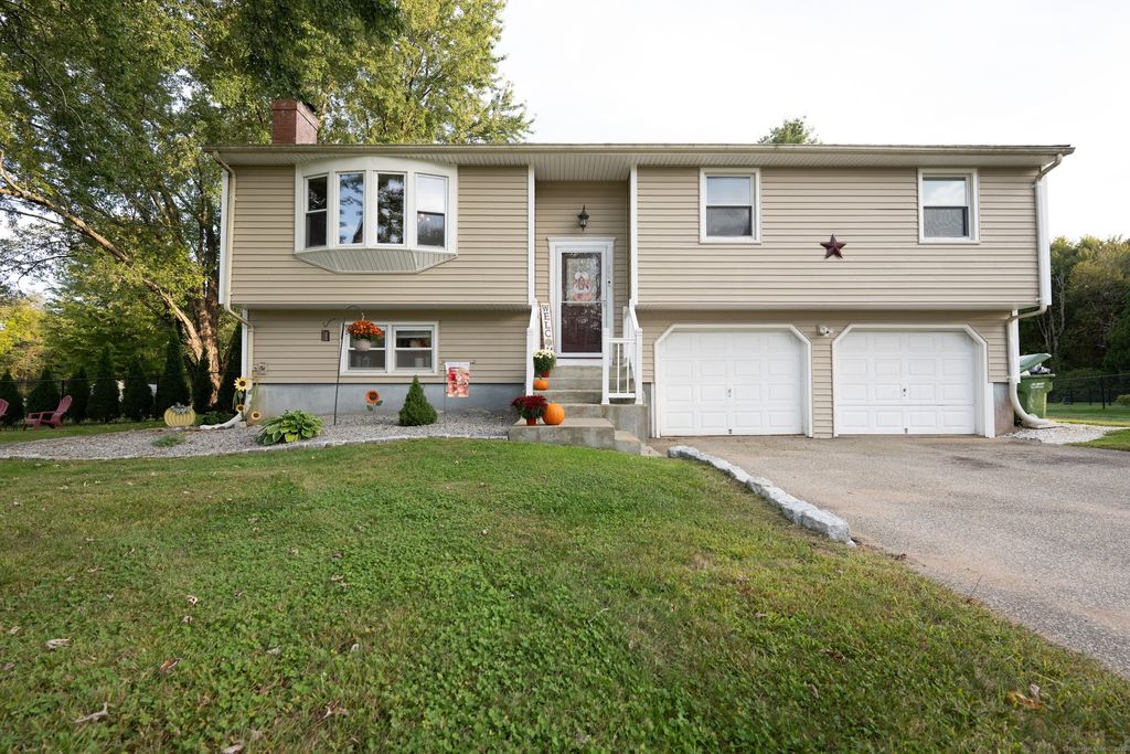 150 London Road, Hebron, CT 06248