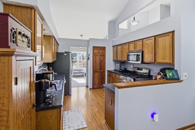 1955 Royal Oak Drive, Lewis Center, OH 43035