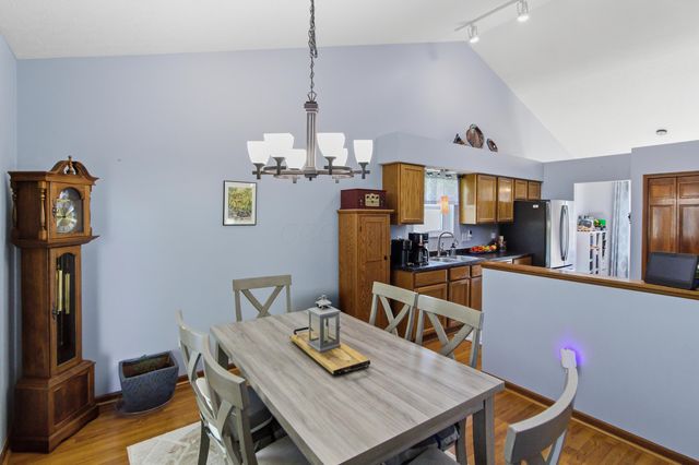 1955 Royal Oak Drive, Lewis Center, OH 43035