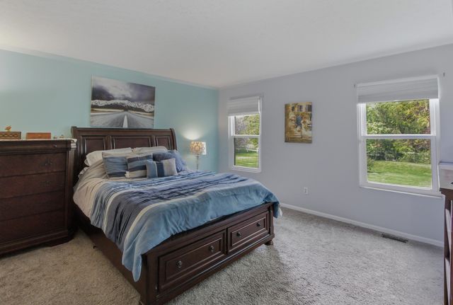 1955 Royal Oak Drive, Lewis Center, OH 43035