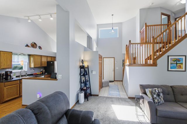 1955 Royal Oak Drive, Lewis Center, OH 43035