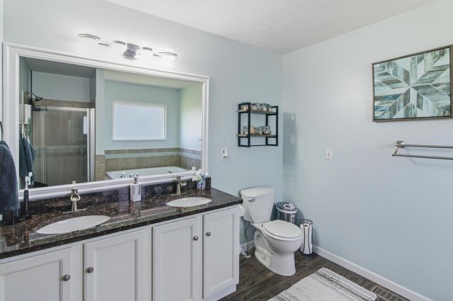 1955 Royal Oak Drive, Lewis Center, OH 43035