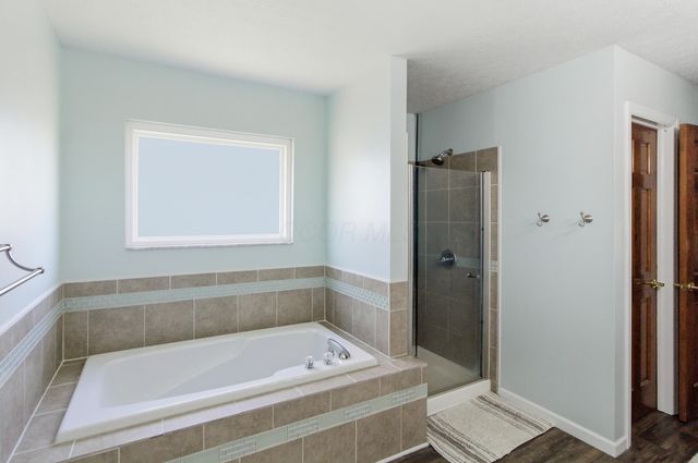 1955 Royal Oak Drive, Lewis Center, OH 43035