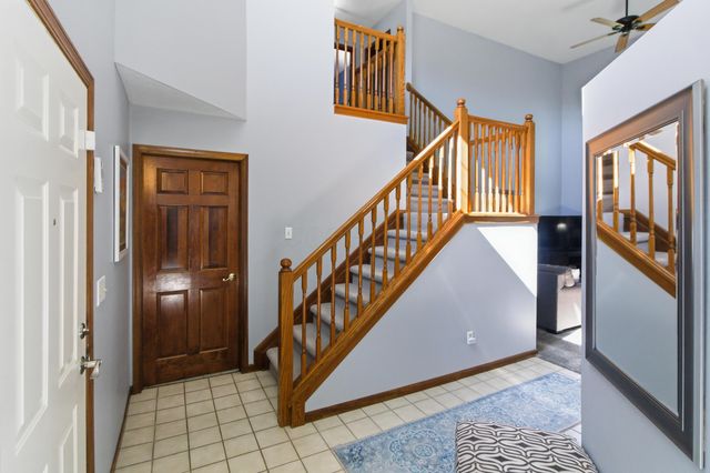 1955 Royal Oak Drive, Lewis Center, OH 43035