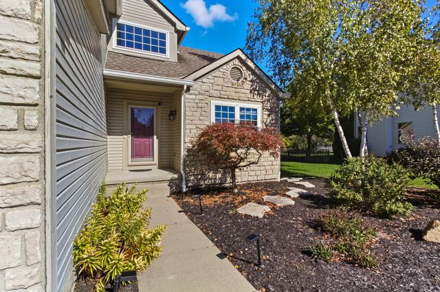 1955 Royal Oak Drive, Lewis Center, OH 43035