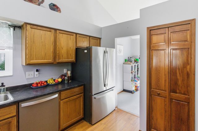 1955 Royal Oak Drive, Lewis Center, OH 43035