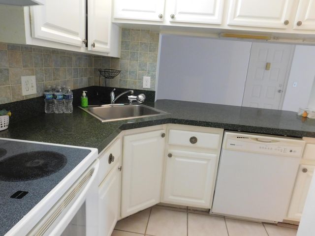 627 Sea Pine Way A2, Greenacres, FL 33415