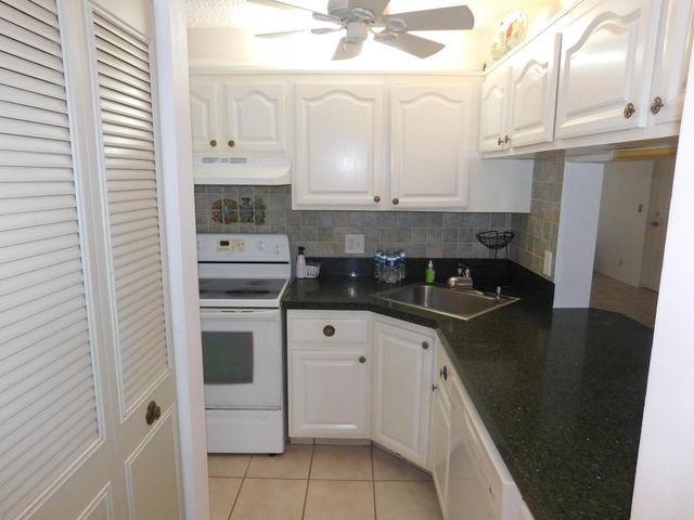 627 Sea Pine Way A2, Greenacres, FL 33415