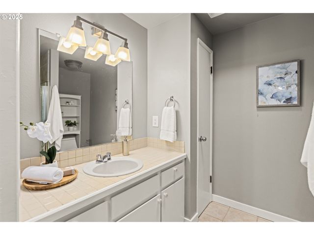 19230 Sw PROSPECT Pl, Beaverton, OR 97078