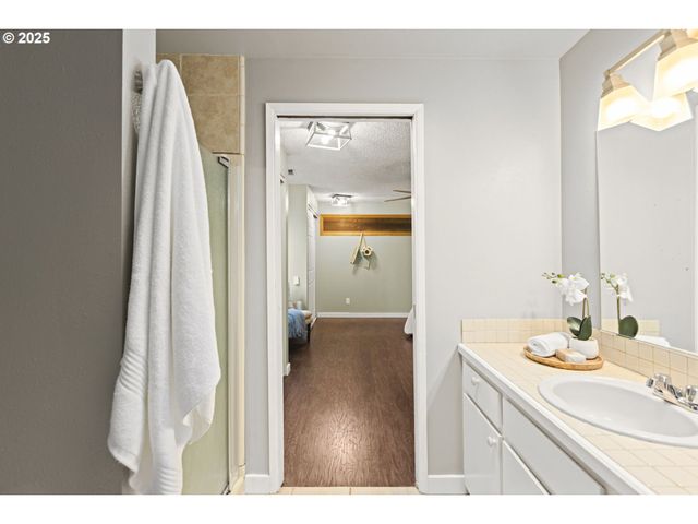 19230 Sw PROSPECT Pl, Beaverton, OR 97078