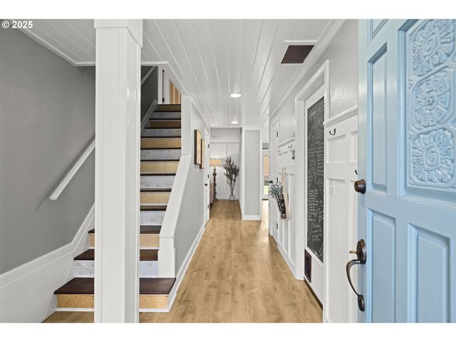 19230 Sw PROSPECT Pl, Beaverton, OR 97078