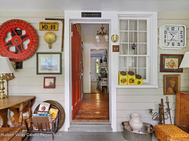 80 S Ohioville Road, New Paltz, NY 12561