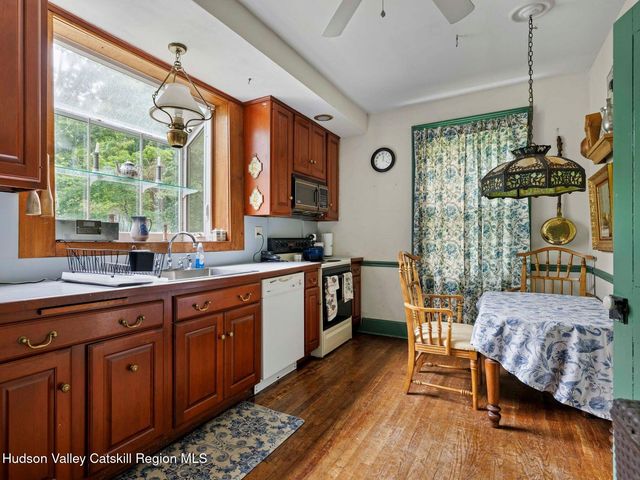 80 S Ohioville Road, New Paltz, NY 12561