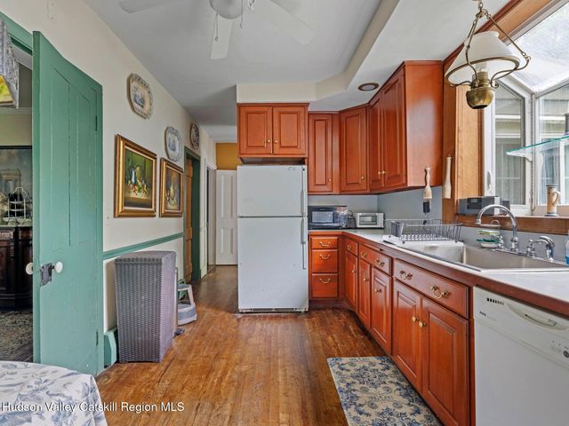 80 S Ohioville Road, New Paltz, NY 12561
