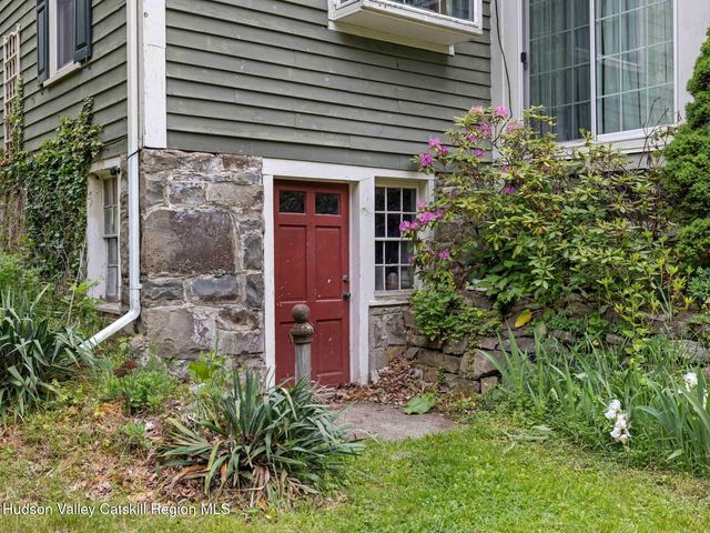 80 S Ohioville Road, New Paltz, NY 12561