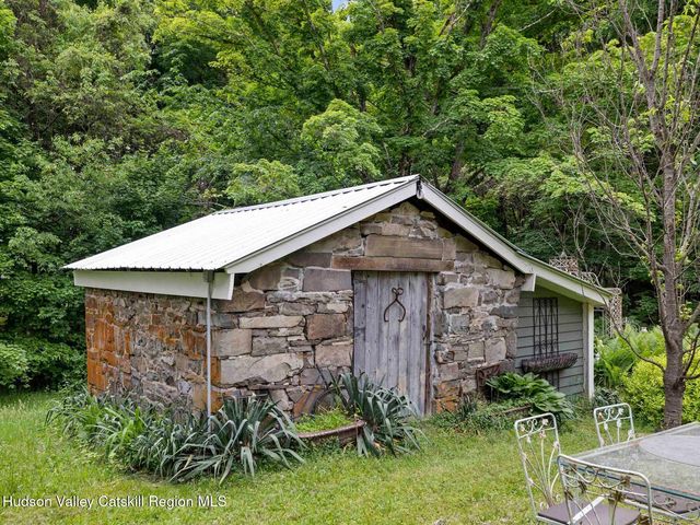 80 S Ohioville Road, New Paltz, NY 12561
