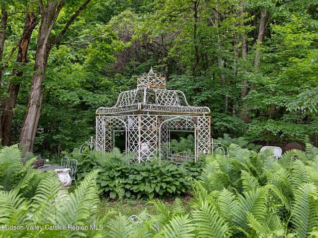 80 S Ohioville Road, New Paltz, NY 12561