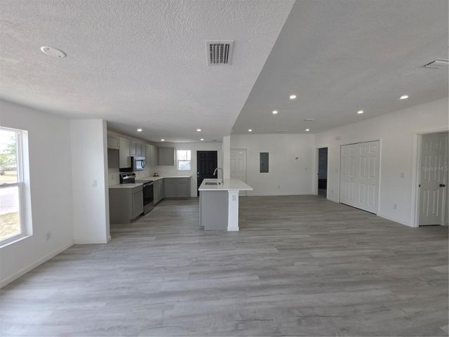 201 DR J A WILTSHIRE AVENUE W, Lake Wales, FL 33853