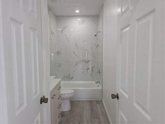 201 DR J A WILTSHIRE AVENUE W, Lake Wales, FL 33853