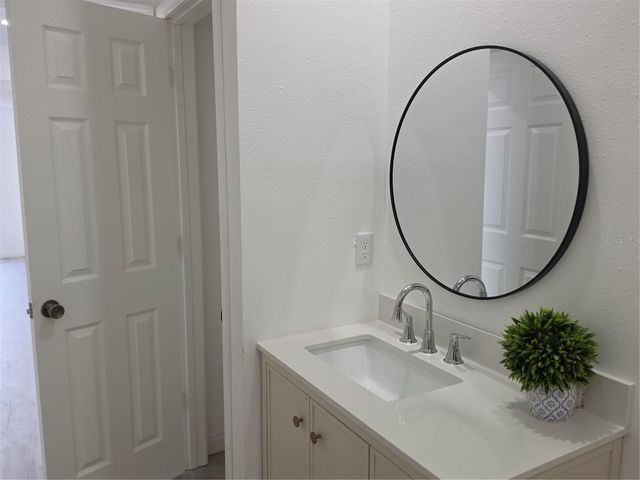 201 DR J A WILTSHIRE AVENUE W, Lake Wales, FL 33853