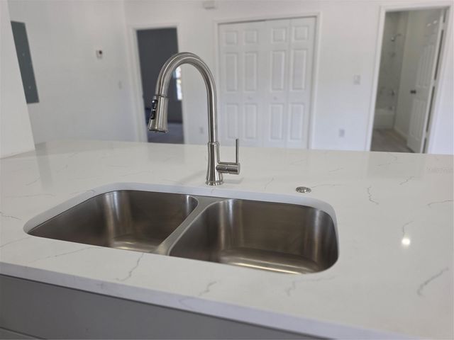 201 DR J A WILTSHIRE AVENUE W, Lake Wales, FL 33853