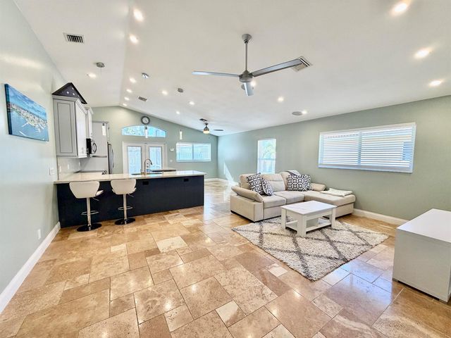 6883 Desert Inn Terrace, Lake Worth, FL 33463