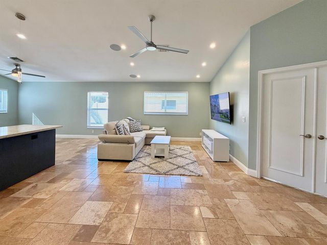 6883 Desert Inn Terrace, Lake Worth, FL 33463