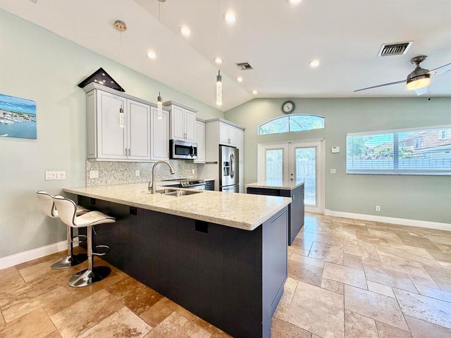6883 Desert Inn Terrace, Lake Worth, FL 33463