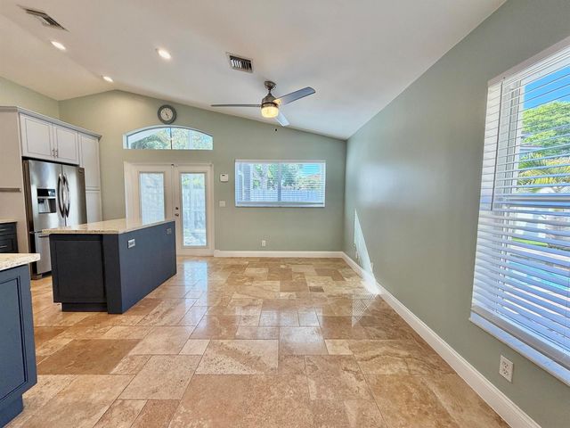 6883 Desert Inn Terrace, Lake Worth, FL 33463