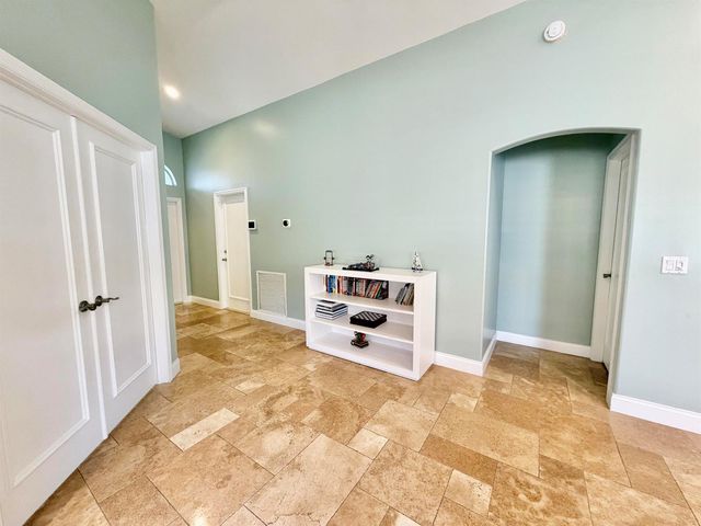 6883 Desert Inn Terrace, Lake Worth, FL 33463