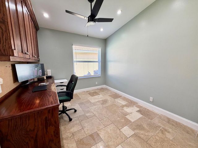 6883 Desert Inn Terrace, Lake Worth, FL 33463