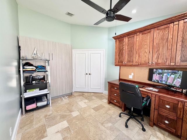 6883 Desert Inn Terrace, Lake Worth, FL 33463