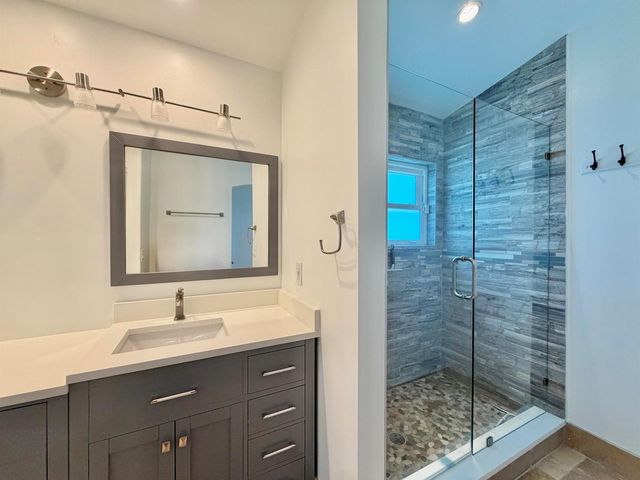 6883 Desert Inn Terrace, Lake Worth, FL 33463