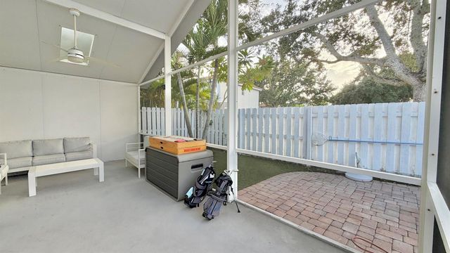 6883 Desert Inn Terrace, Lake Worth, FL 33463
