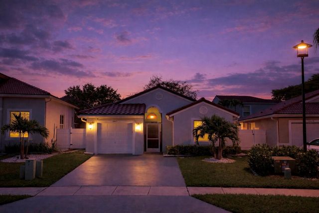 6883 Desert Inn Terrace, Lake Worth, FL 33463