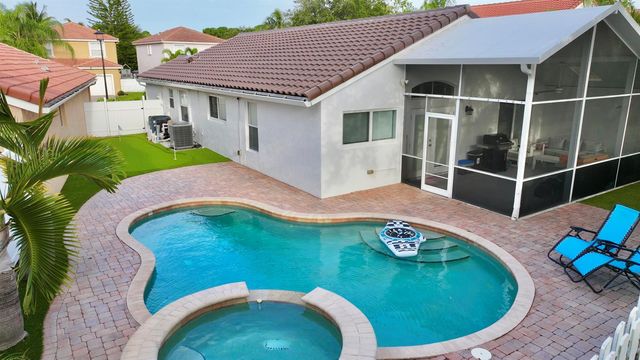 6883 Desert Inn Terrace, Lake Worth, FL 33463