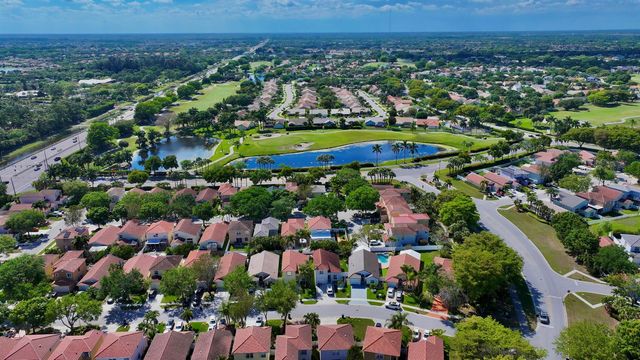6883 Desert Inn Terrace, Lake Worth, FL 33463