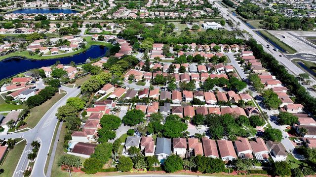 6883 Desert Inn Terrace, Lake Worth, FL 33463