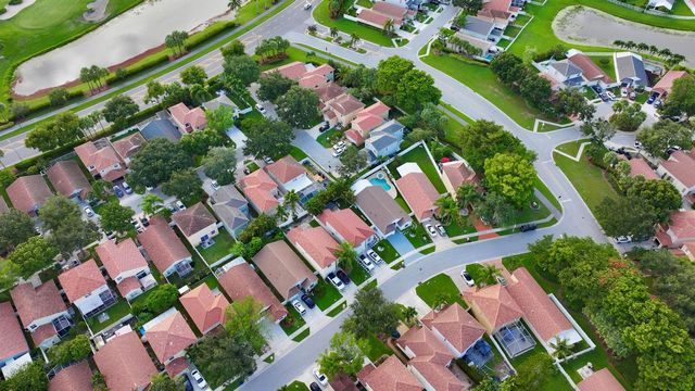 6883 Desert Inn Terrace, Lake Worth, FL 33463