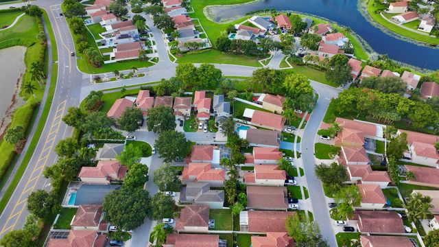 6883 Desert Inn Terrace, Lake Worth, FL 33463