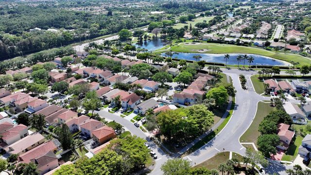 6883 Desert Inn Terrace, Lake Worth, FL 33463