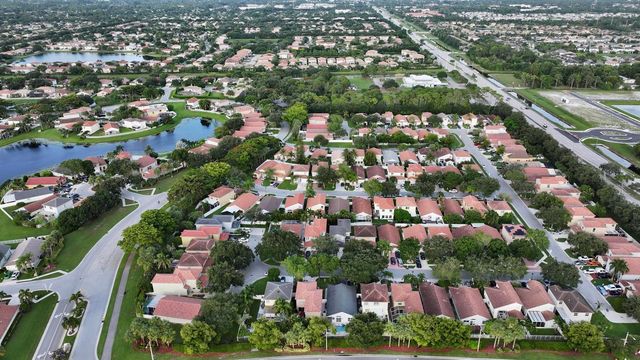 6883 Desert Inn Terrace, Lake Worth, FL 33463