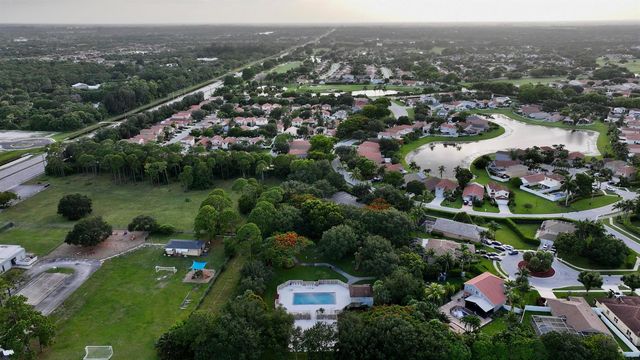 6883 Desert Inn Terrace, Lake Worth, FL 33463