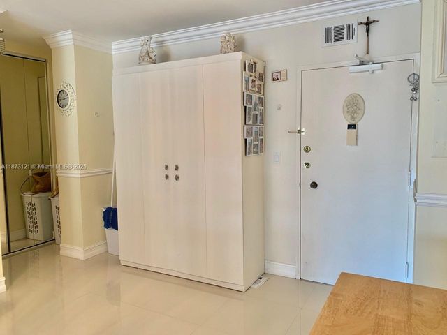 1985 S Ocean Dr 3C, Hallandale Beach, FL 33009