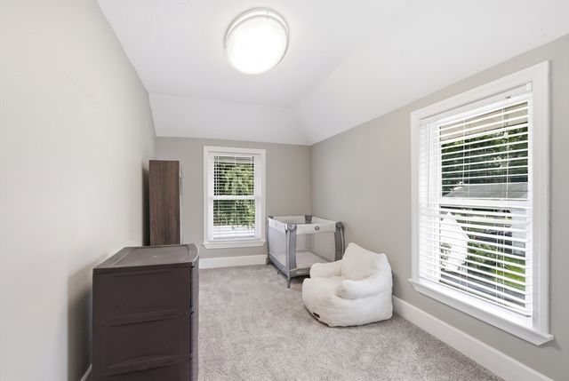 1 Oak St, Tewksbury, MA 01876