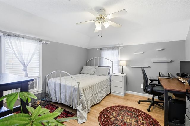1 Oak St, Tewksbury, MA 01876