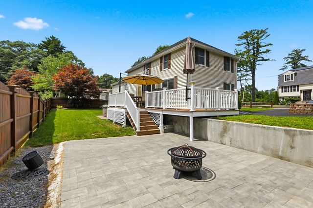 1 Oak St, Tewksbury, MA 01876