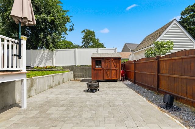 1 Oak St, Tewksbury, MA 01876